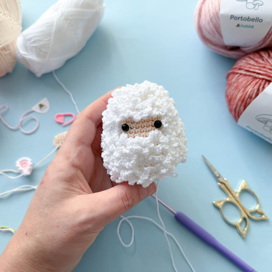 

Ovejita - Huevo sorpresa de Pascua
2