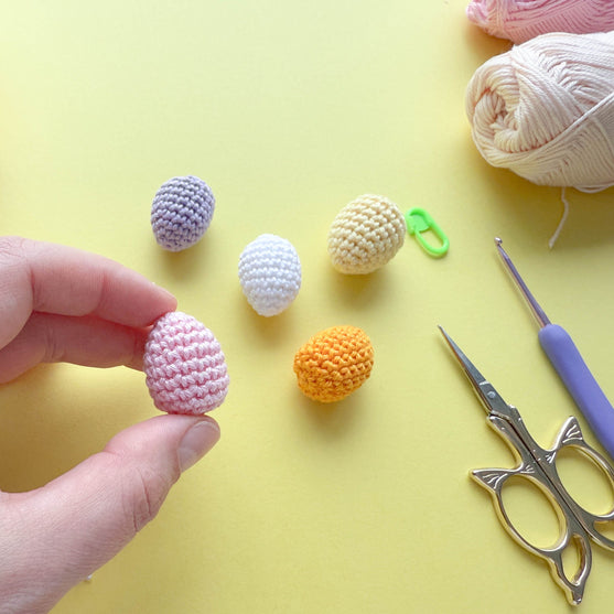 

Gallina - Huevo sorpresa de Pascua
4