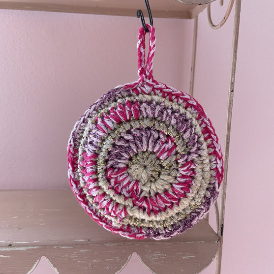 

Swirl - Ornamento
7