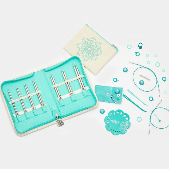 

The Kindness Set - Agujas circulares cortas intercambiables - KnitPro
1